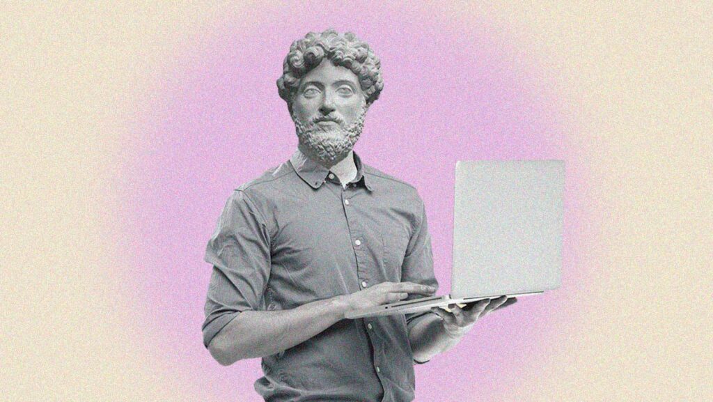 pessoa com cabeça  de estátua segura um laptop