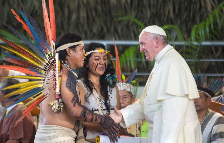 Papa Francisco com os povos da Amazônia 