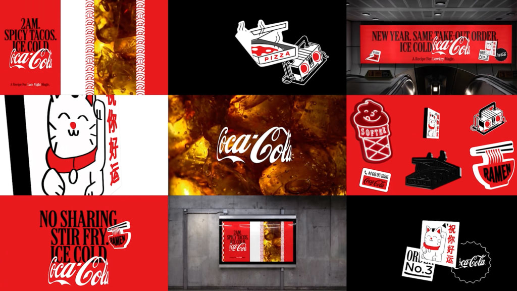 painel com imagens do logotipo, de anúncios e produtos da Coca Cola