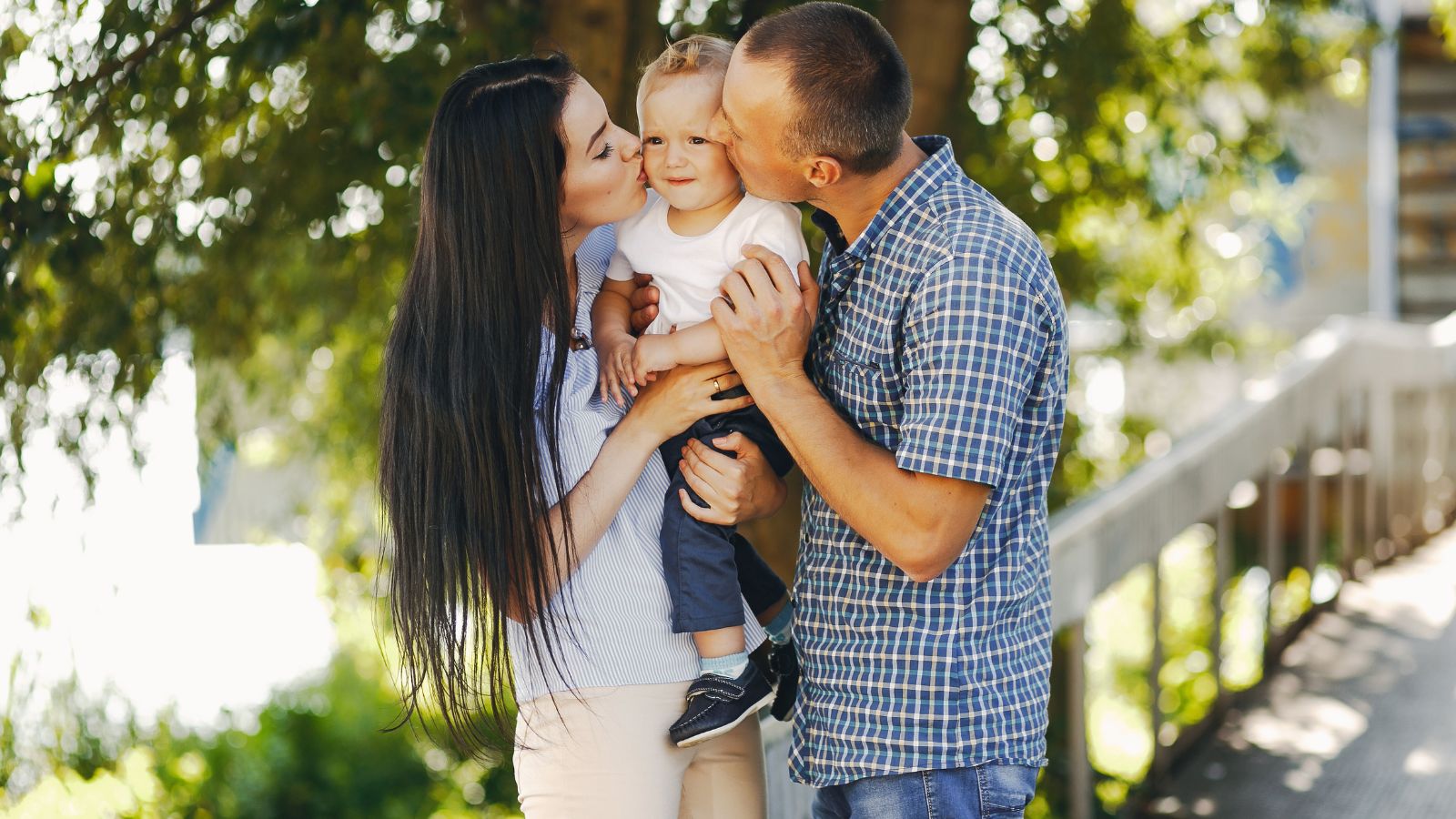 Família em um parque Família em um parque