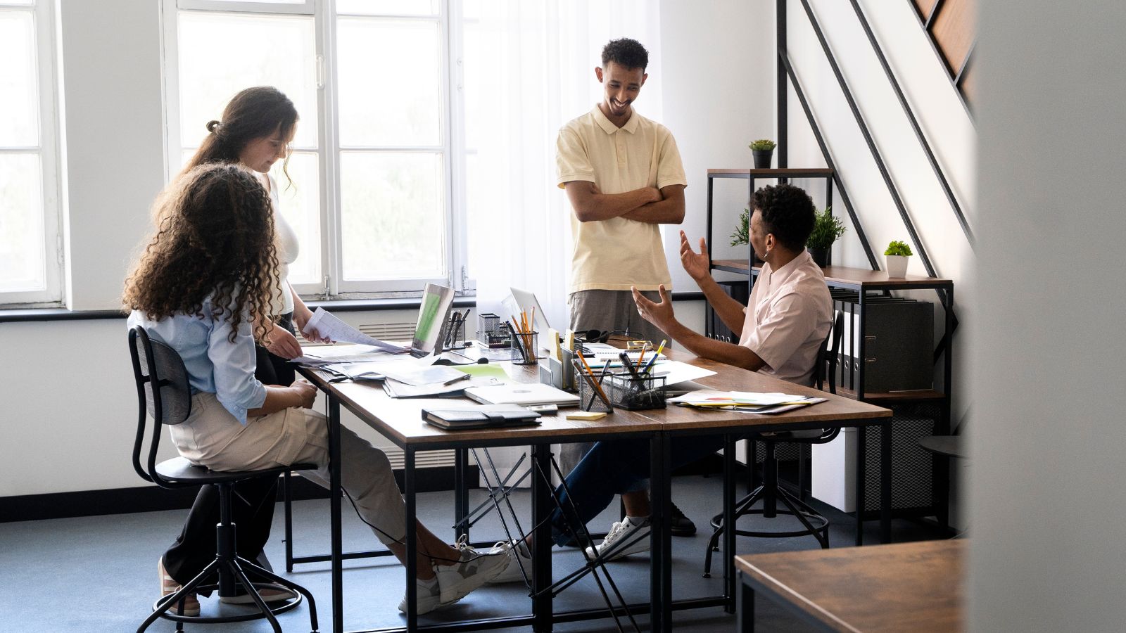 Equipe de trabalho reunido