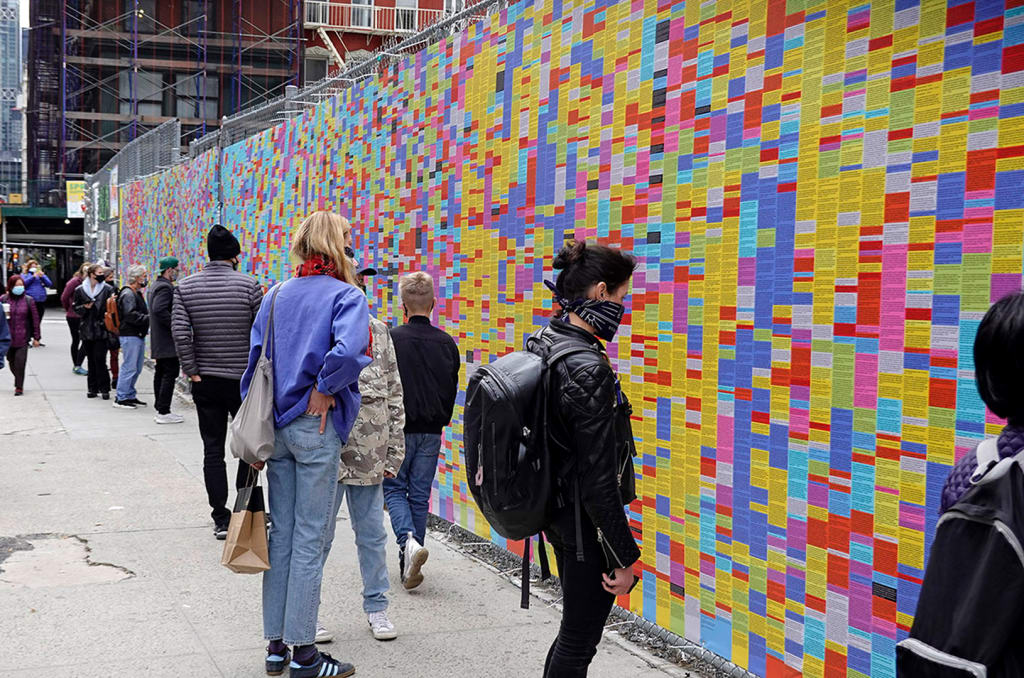 mural com os nomes dos participantes do ataque ao Capitólio dos EUA em 6 de janeiro de 2021