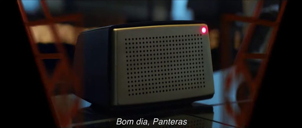 caixa de som por onde se comunicava Charlie, do seriado As Panters