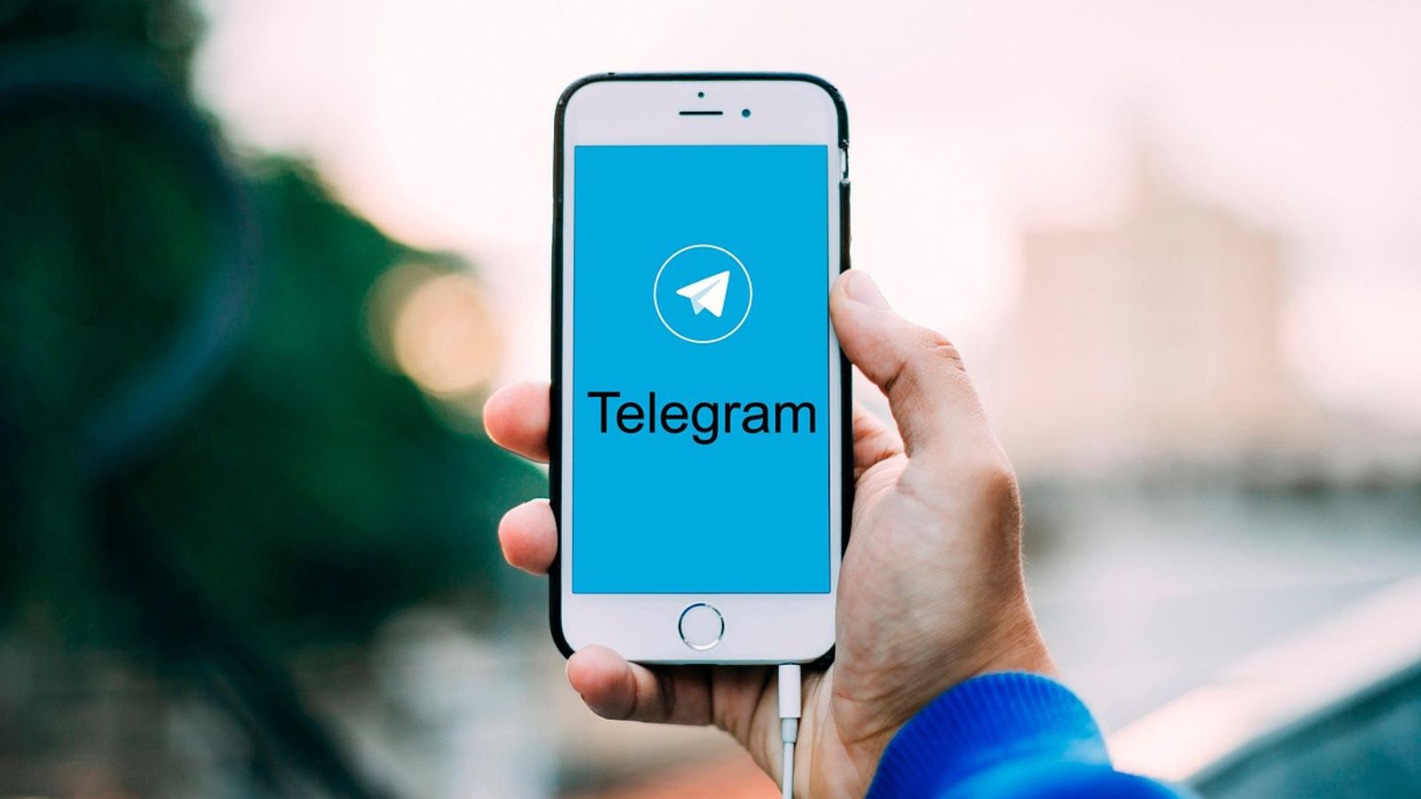 Tela do Telegram em celular