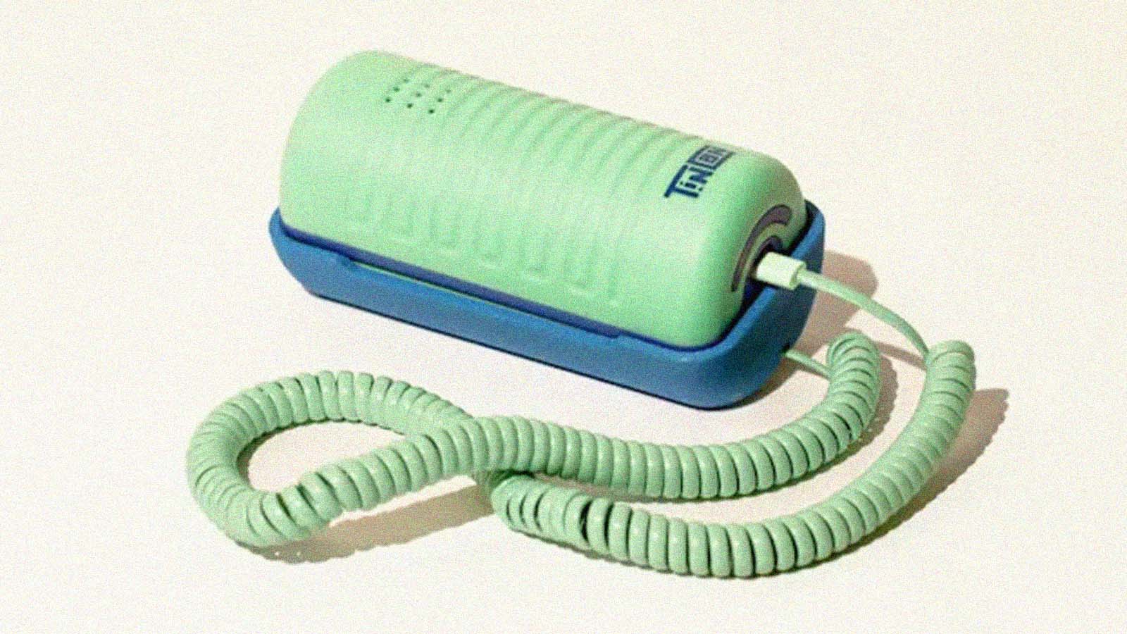 O telefone fixo voltou (e as crianças estão adorando)