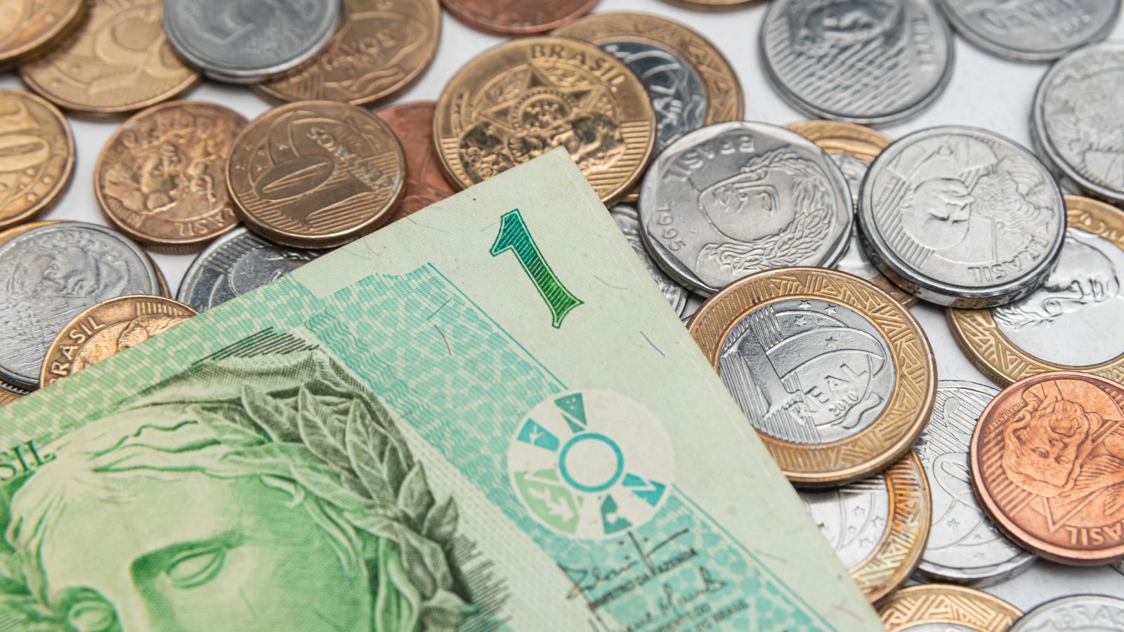 Dinheiro real brasileiro