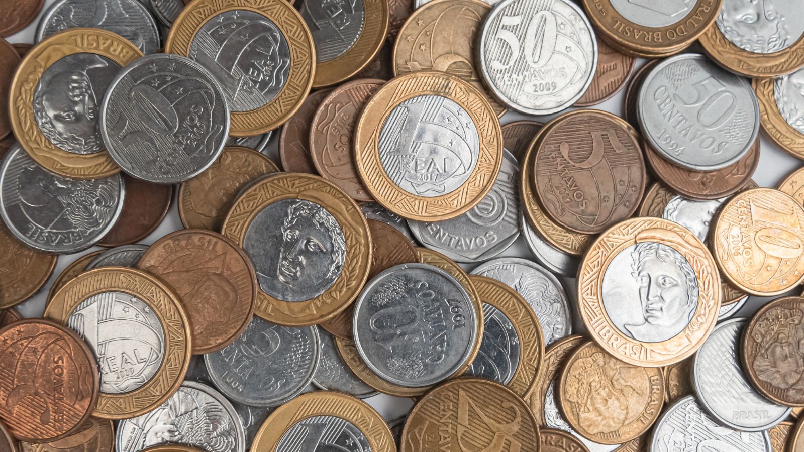 Dinheiro em moedas reais