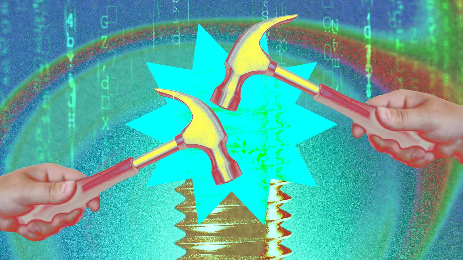 dois martelos levantados para bater em dois parafusos