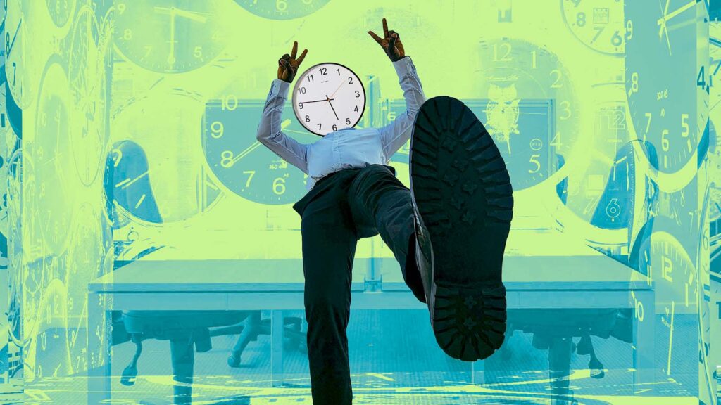 funcionário cansado  com relógio no lugar da cabeça