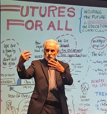Peter Bishop, futurista e fundador do Teach the Future
