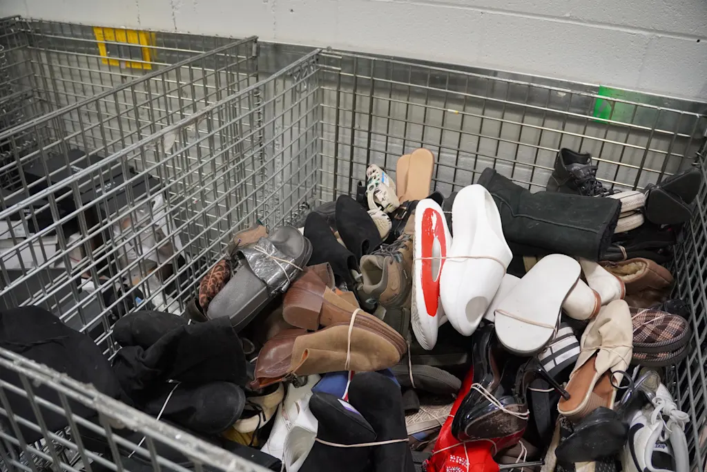 tênis usados para reciclagem