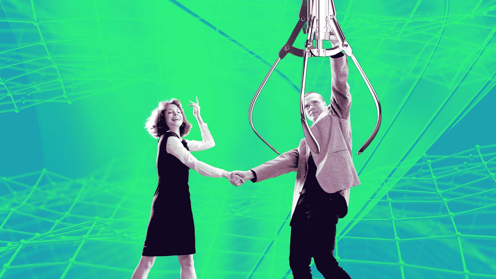 mulher puxa homem que está sendo içado por braço mecânico