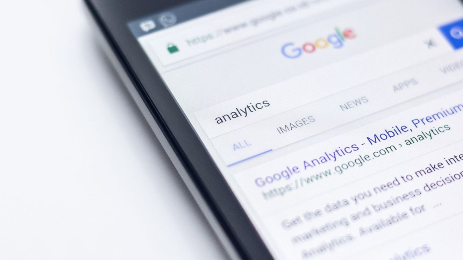 Tela de celular aberta no Google