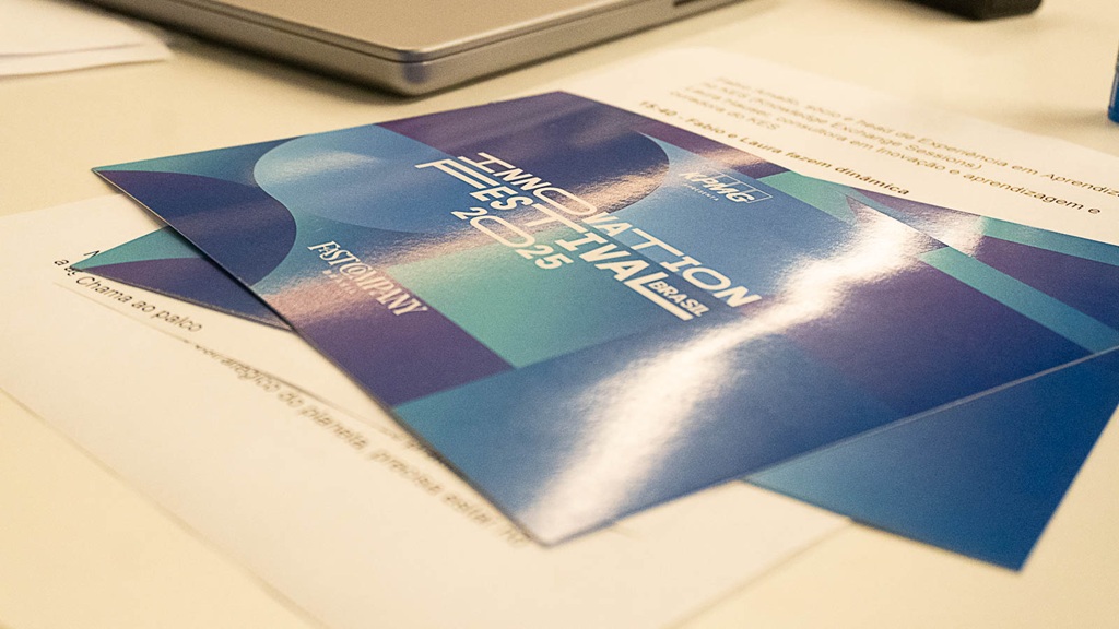 cartões de identificação do Innovation Festival 2025