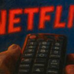 Netflix na TV e controle apontado