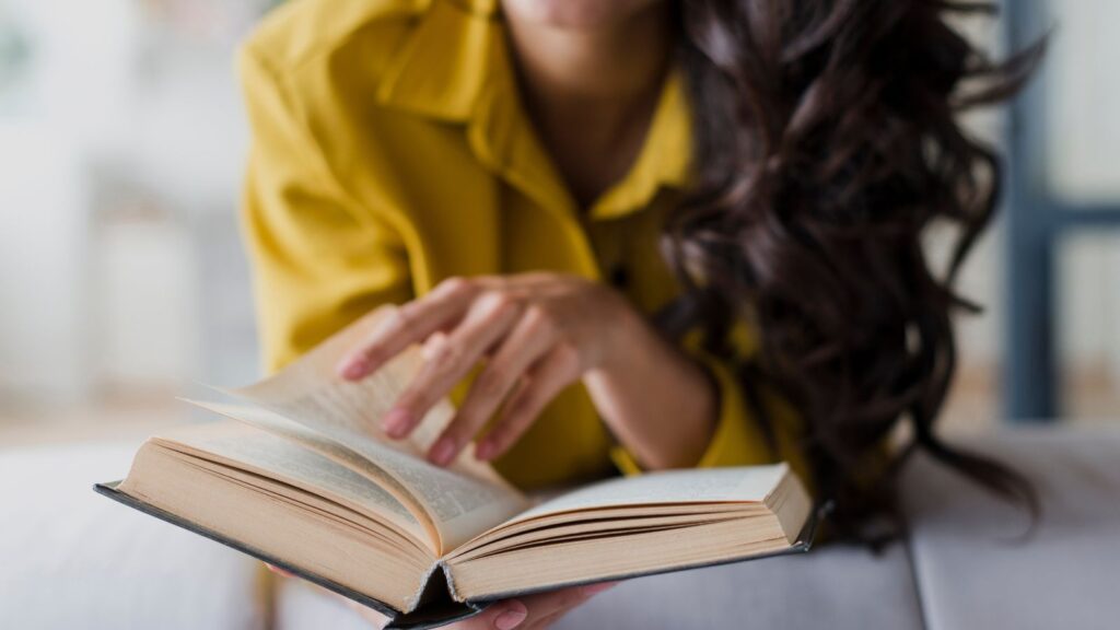 Mulher lendo