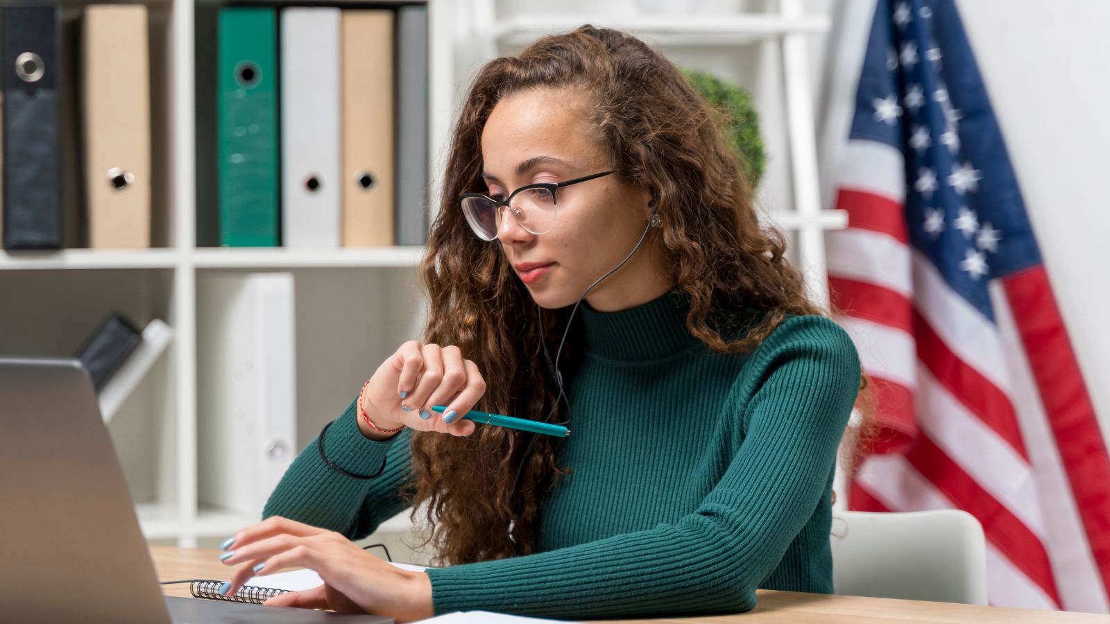 Pessoa estudando idioma