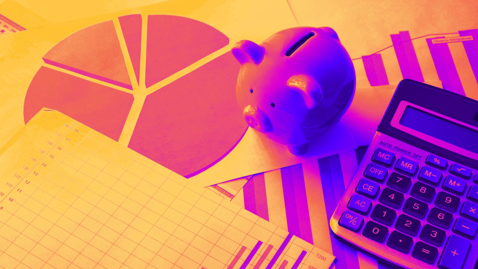 Cofrinho de porquinho, calculadora e gráfico de finanças