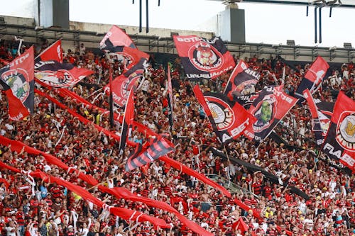 torcida do Flamengo na final do campeonato carioca de 2025