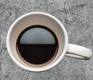x&iacute;cara de caf&eacute; preto