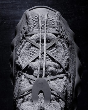 tênis da Nike assinado pelo designer Hiroshi Fujiwara