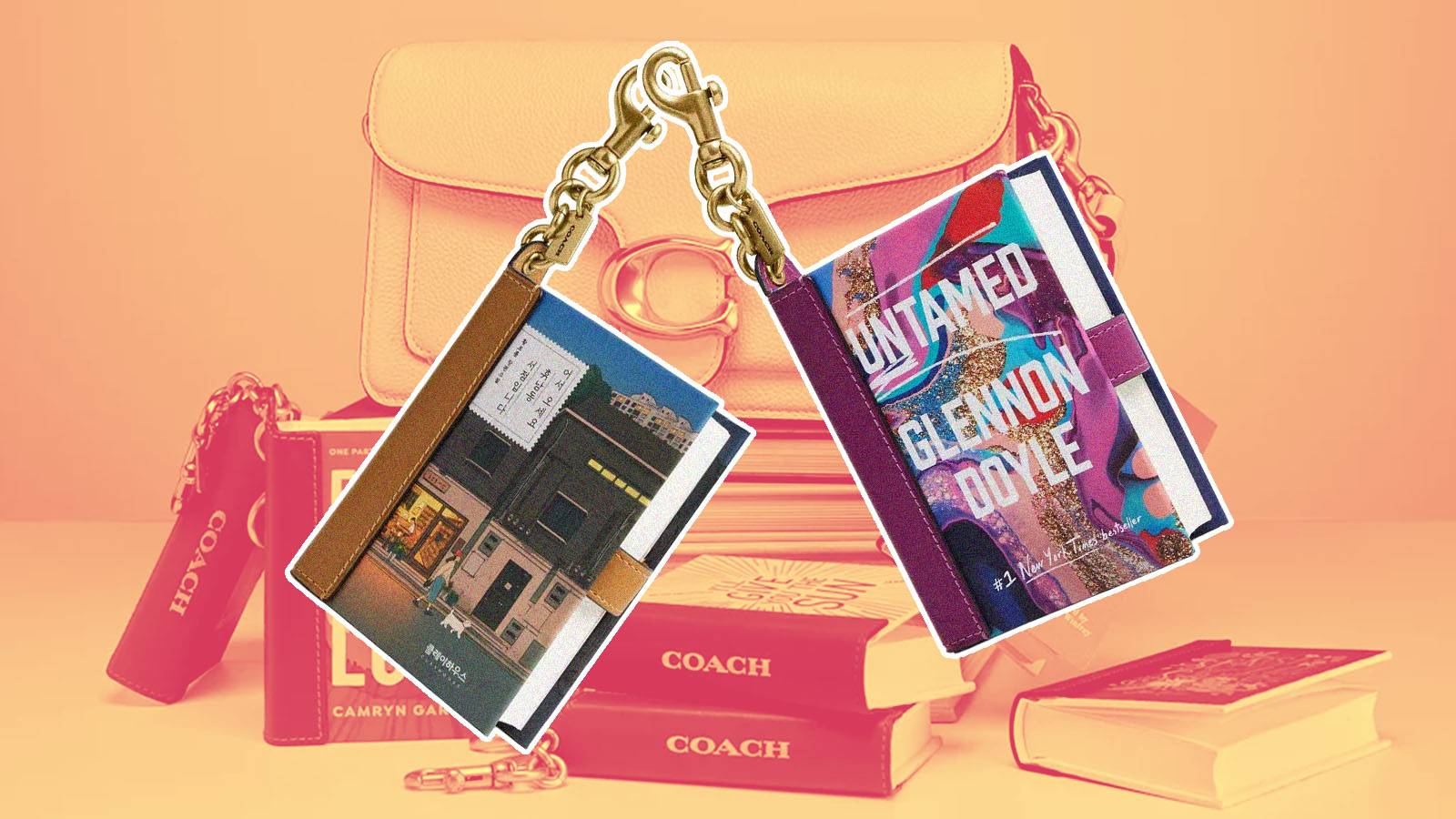 livros em formato de chaveiro da Penguin Random House/ Coach