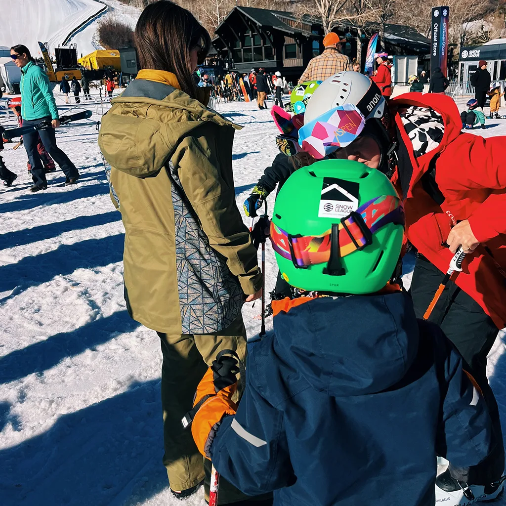 adesivo para capacete avisa sobre impactos na cabeça