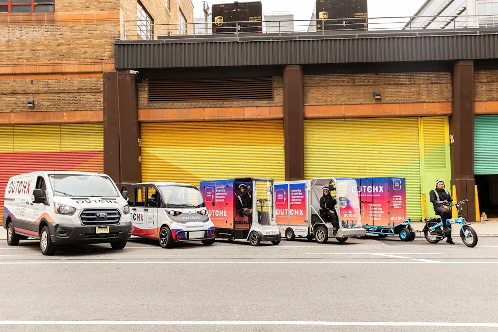 empresa de entregas DutchX testa sistema de entregas com barcos e vans