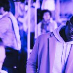 home no onibus indo trabalhar