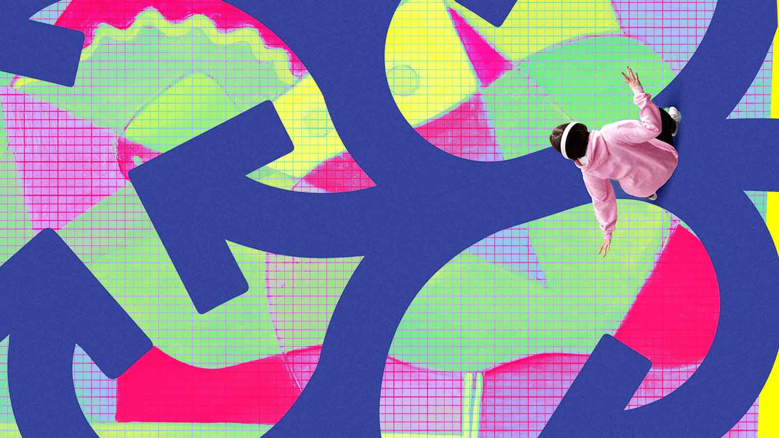 Ilustração abstrata com formas geométricas grandes em azul sobre fundo colorido com grade e manchas em verde, rosa e amarelo. À direita, uma pessoa parcialmente visível usa óculos de realidade virtual, sugerindo imersão digital em um ambiente gráfico.