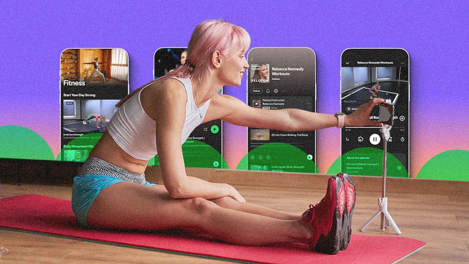 A imagem mostra uma mulher em roupa esportiva sentada sobre um tapete de exercícios, ajustando um smartphone em tripé. Ao fundo aparecem telas de aplicativo com aulas e conteúdos fitness.