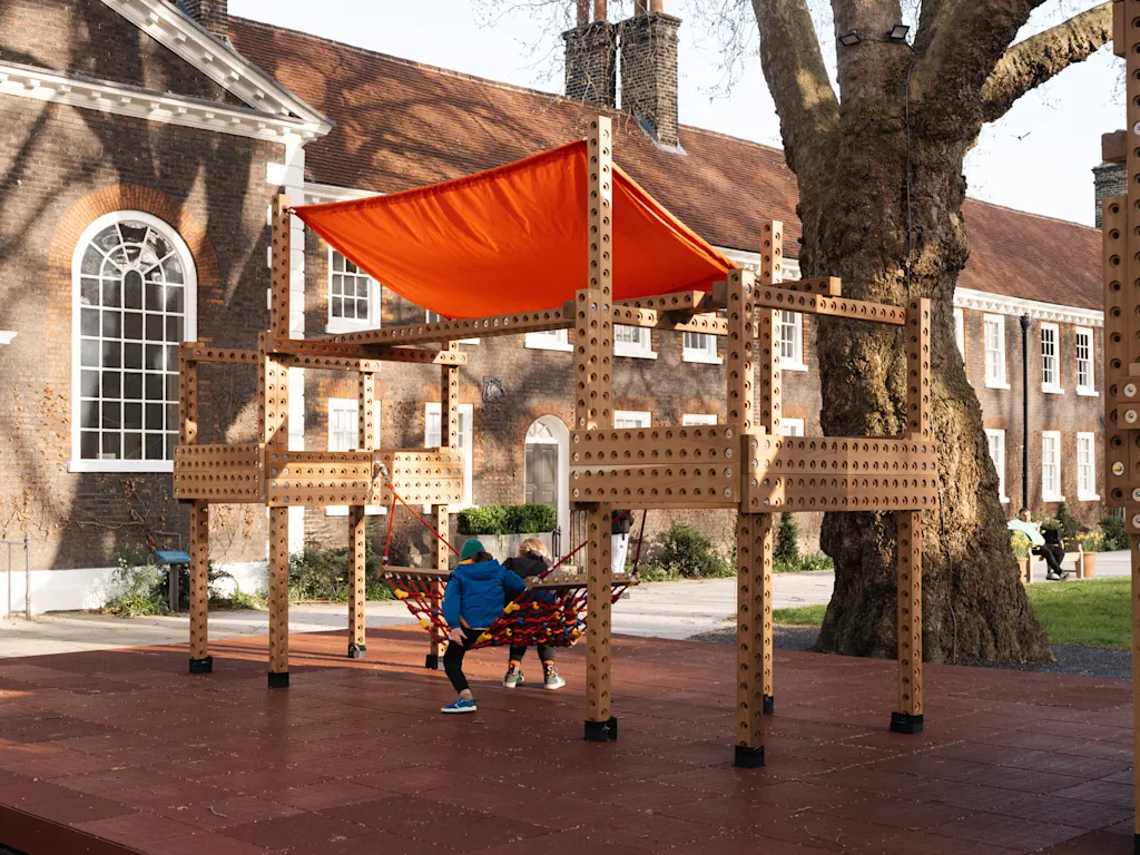 playground em m&oacute;dulos para crian&ccedil;as em campos de refugiados