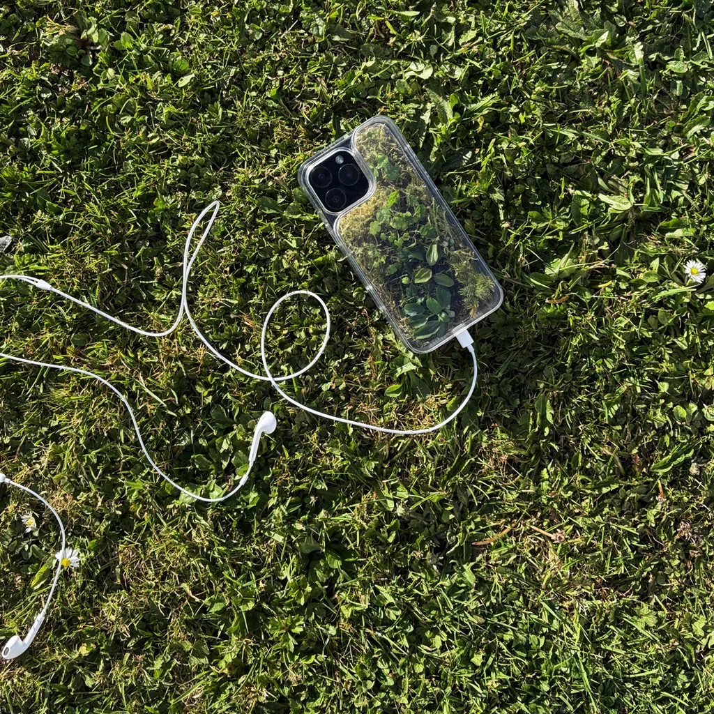 capinha de celular com plantas