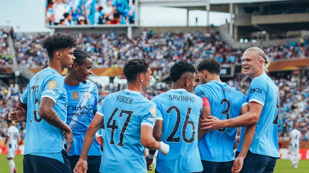 jogadores do clube de  futebol Manchester City, da Inglaterra