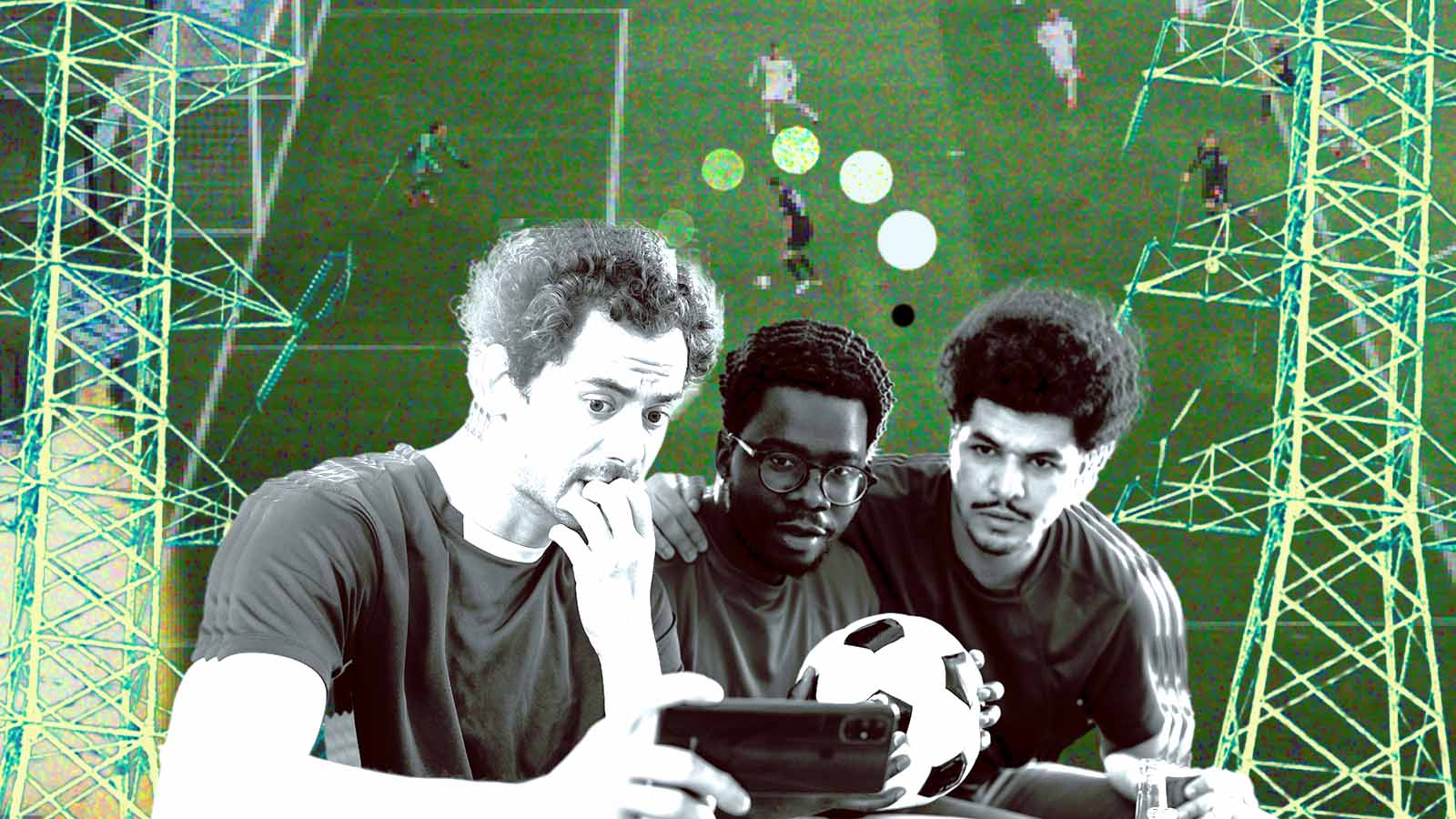 Torcedores acompanham partida de futebol pelo celular em imagem que representa o delay das transmissões, a segunda tela e o consumo digital da Copa do Mundo de 2026.