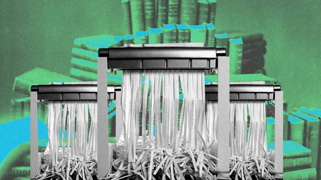 Colagem mostra tr&ecirc;s fragmentadoras de papel diante de pilhas de livros.