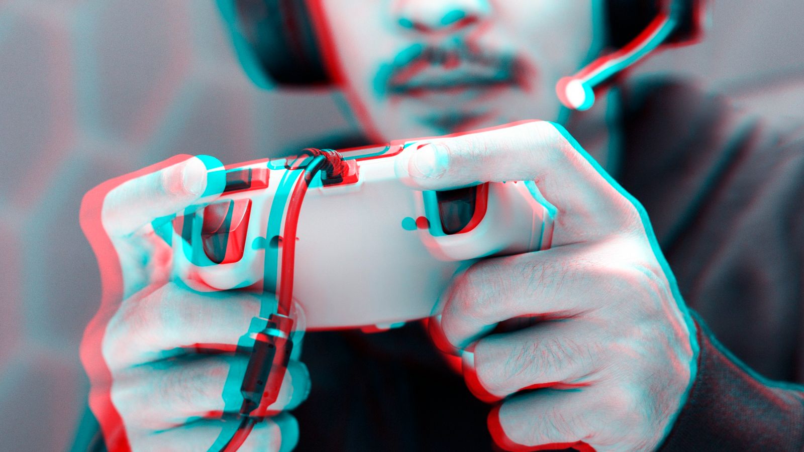 Homem jogando videogame