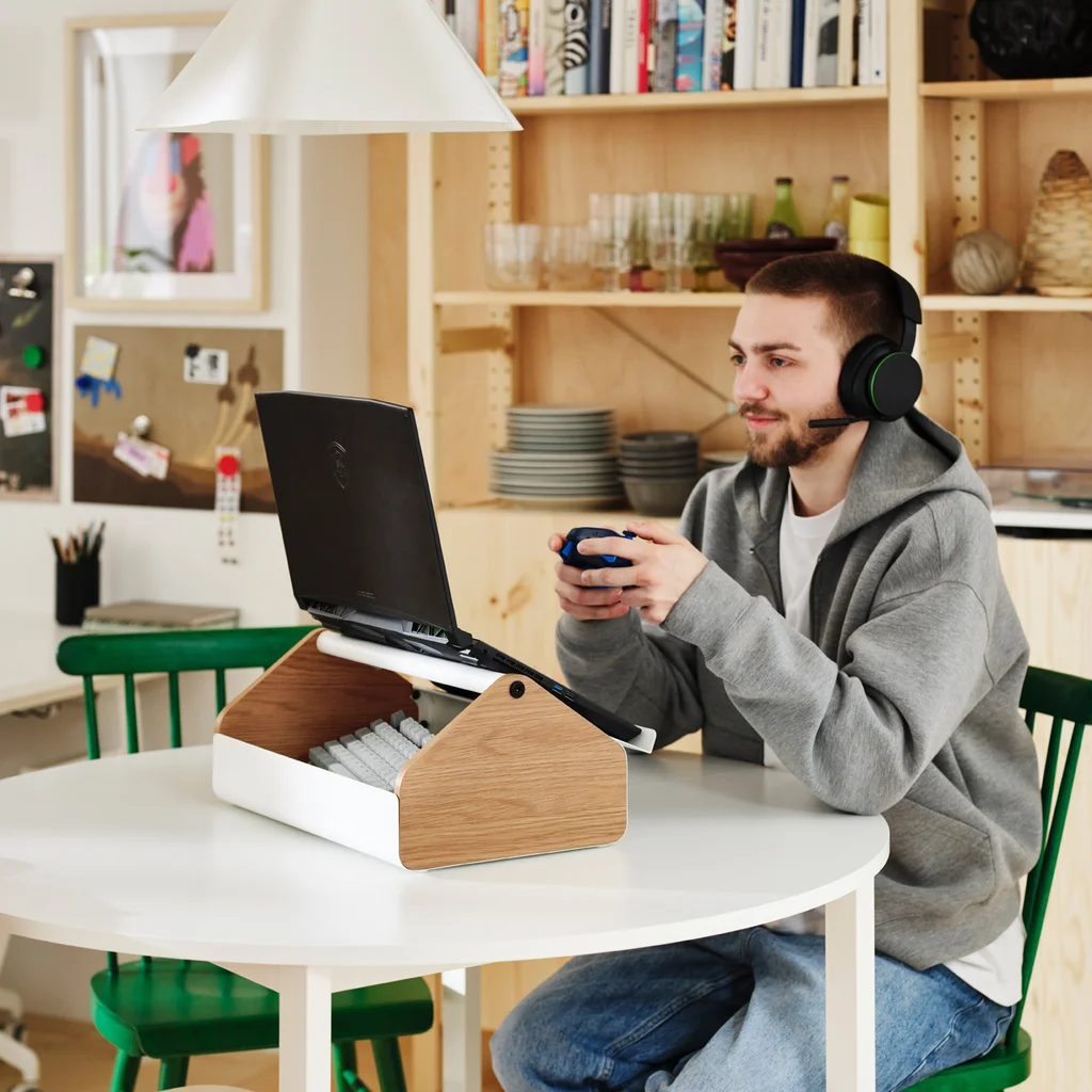 Ikea se inspira no controle do Xbox para criar m&oacute;veis para gamers