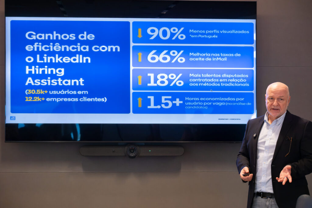Milton Beck, do Linkedin, mostra os resultados da plataforma Hiring Assistant