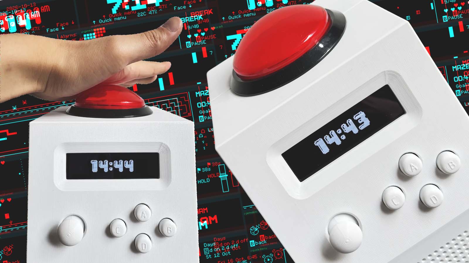 Dois despertadores brancos com grandes botões vermelhos aparecem sobre um fundo digital; um deles exibe “14:44” e o outro, “14:43”.
