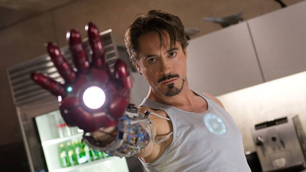 mão robótica do personagem Homem de Ferro