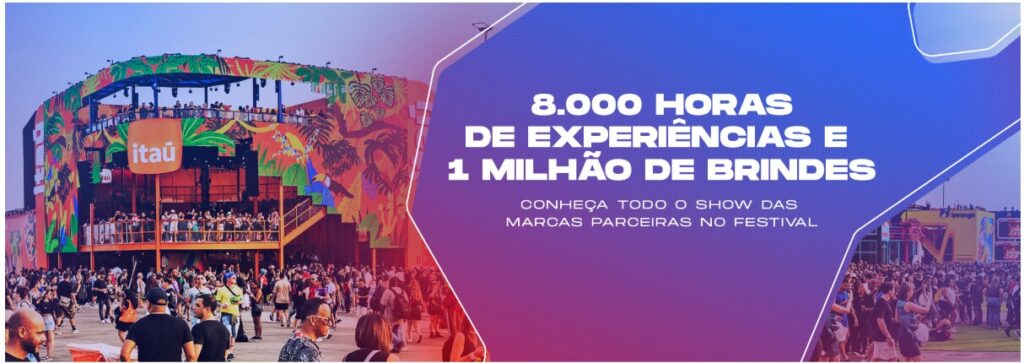 P&uacute;blico circula pela Cidade do Rock ao lado de texto que informa 8 mil horas de experi&ecirc;ncias e 1 milh&atilde;o de brindes.