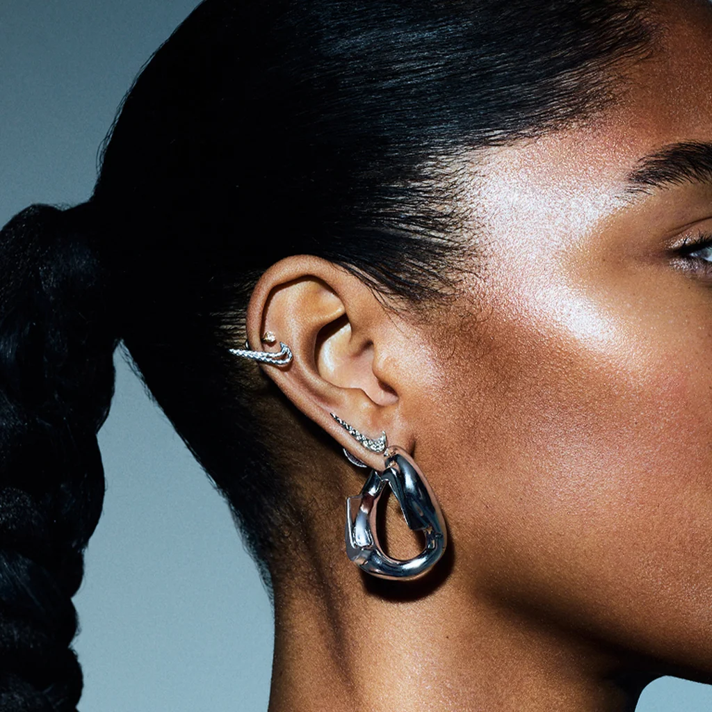 Nike transforma medalhas de corrida em joias