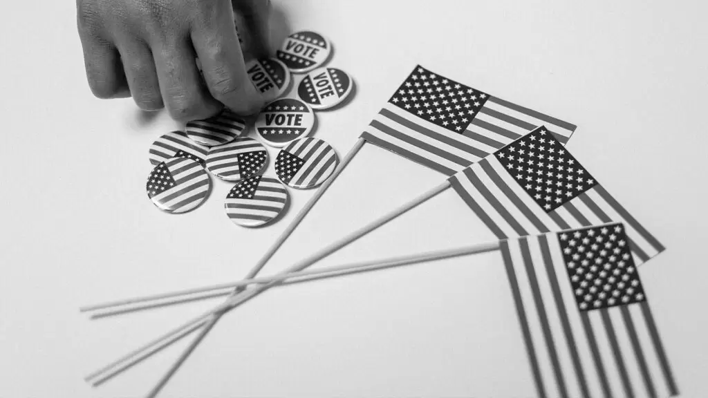 bandeiras e botons da eleição dos EUA/ rebranding da marca América