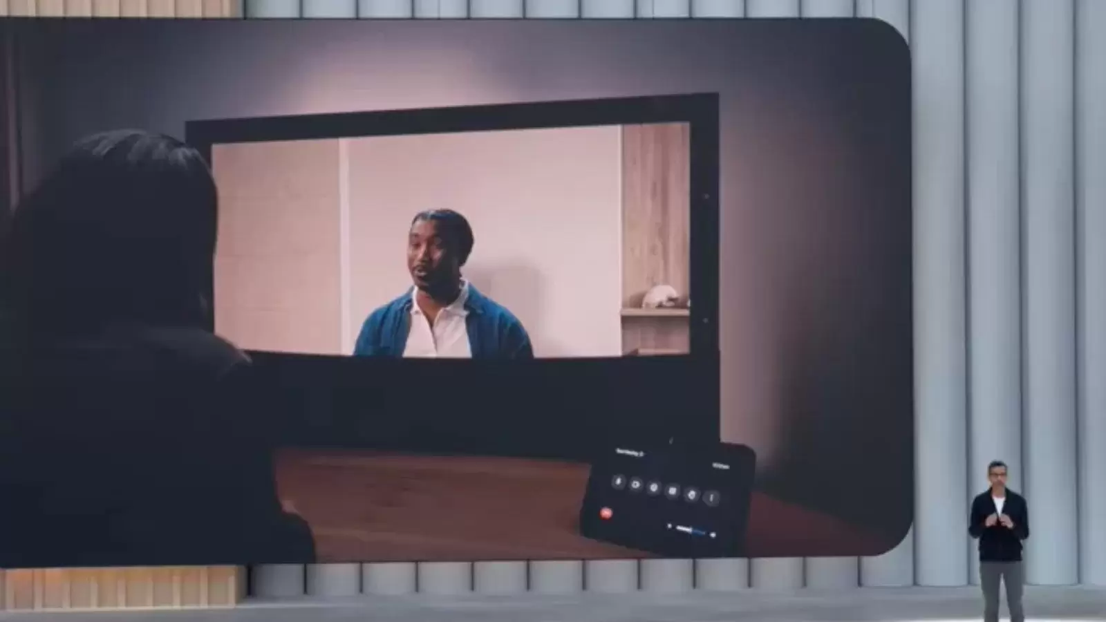 Homem em videochamada no Modo Ia do Google