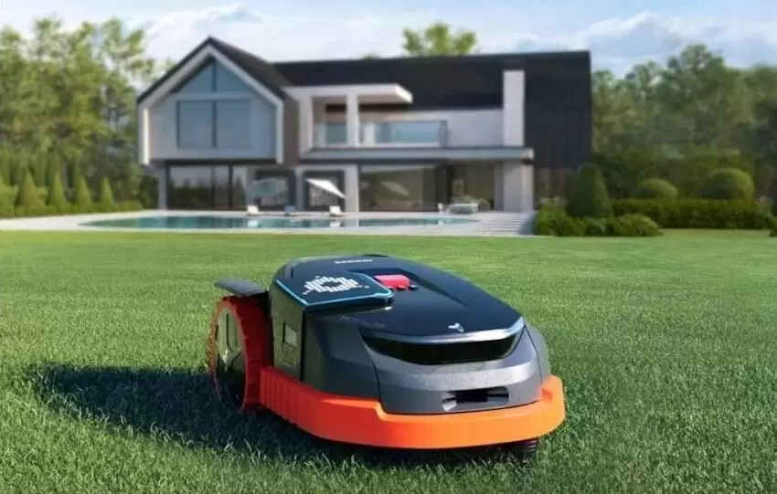 Rob&ocirc; cortador de grama da empresa Segway