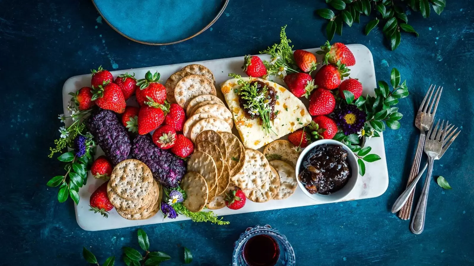 Alimentos em uma tábua