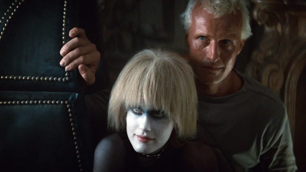 Daryl Hannah e Rutger Hauer no filme "Blade Runner, o ca&ccedil;ador de androides"
