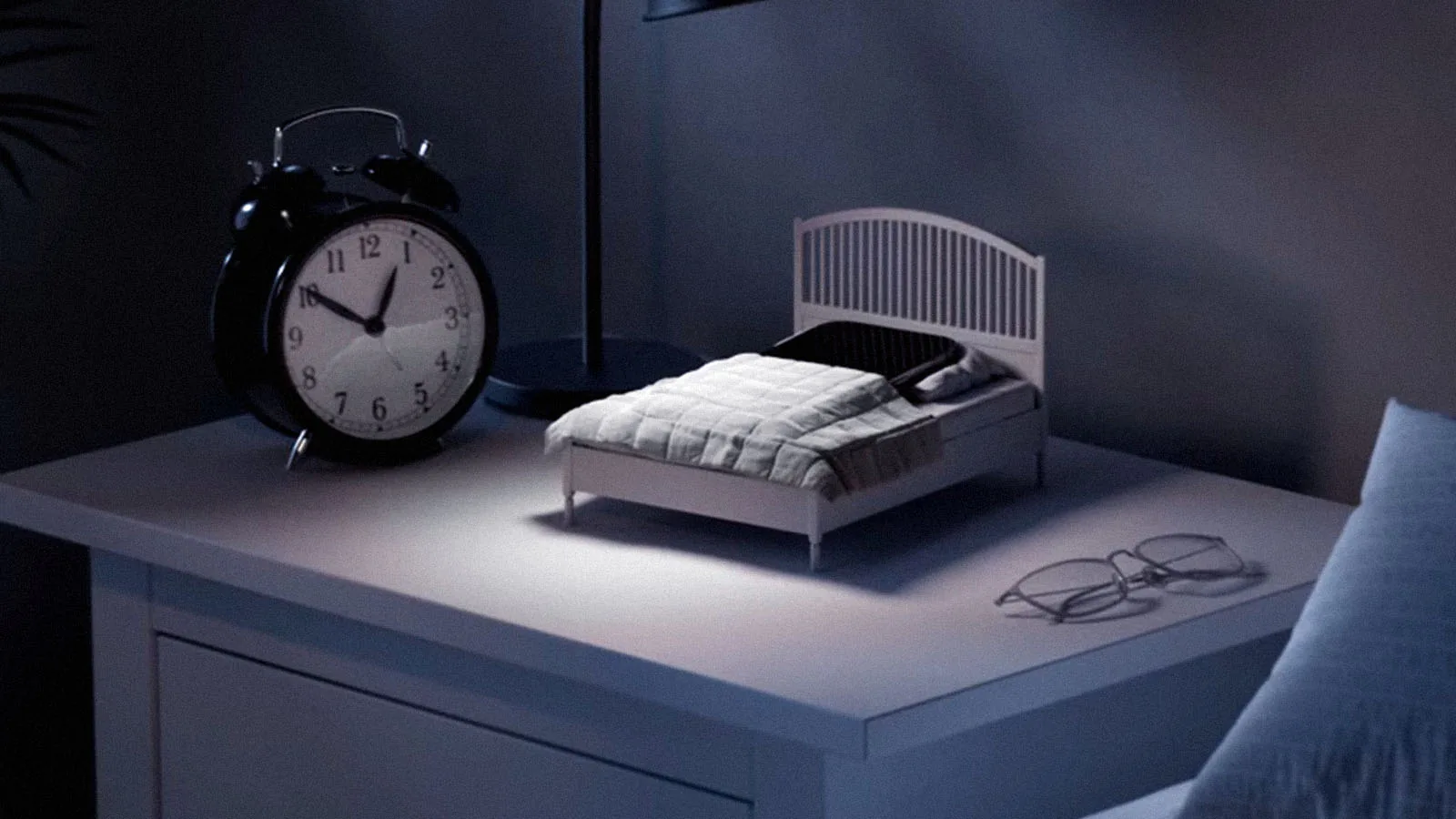 mini dormitório da Ikea para smartphones