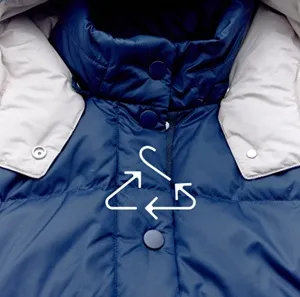 Jaqueta recicl&aacute;vel da Everlane